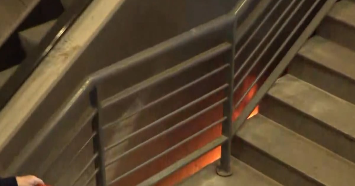 Incendio en una escalera mecánica de Constitución: evacuaron la terminal y un joven fue derivado