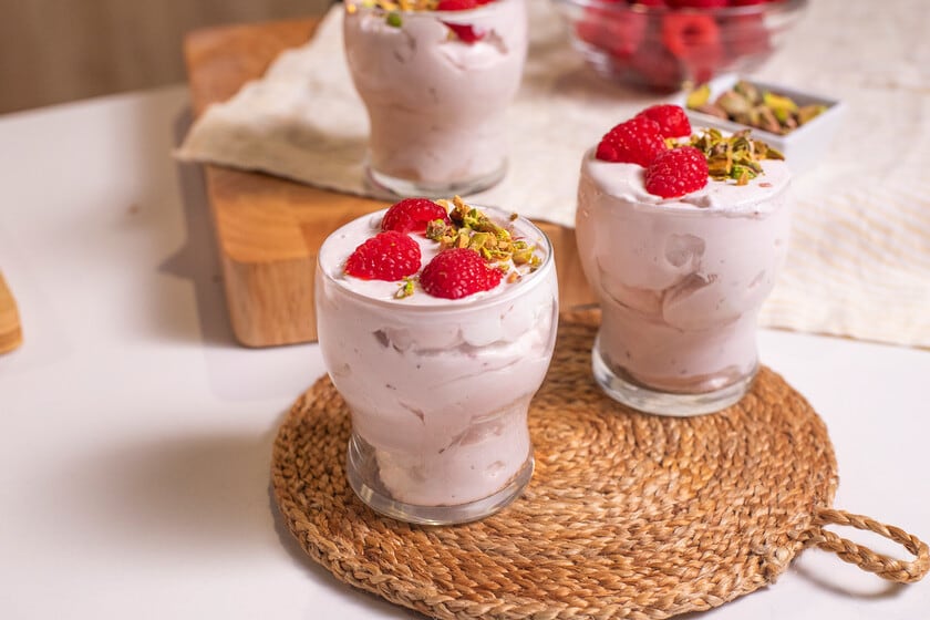 Mousse de frambuesas sin huevo: un postre frío que se organiza con tiempo y se resuelve en minutos