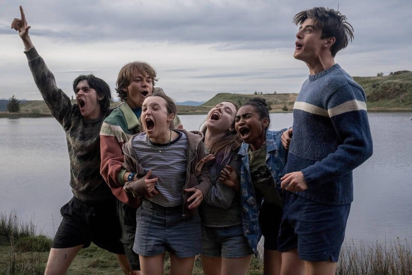 Después de la quimio viene la vida: Bella Ramsey se cuela en un campamento de sobrevivientes