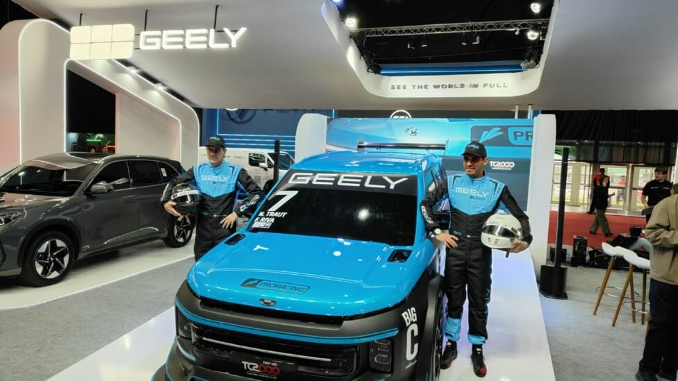 Geely se sube al TC2000 con dos SUV y un equipo propio: Traut maneja, Riva vuelve