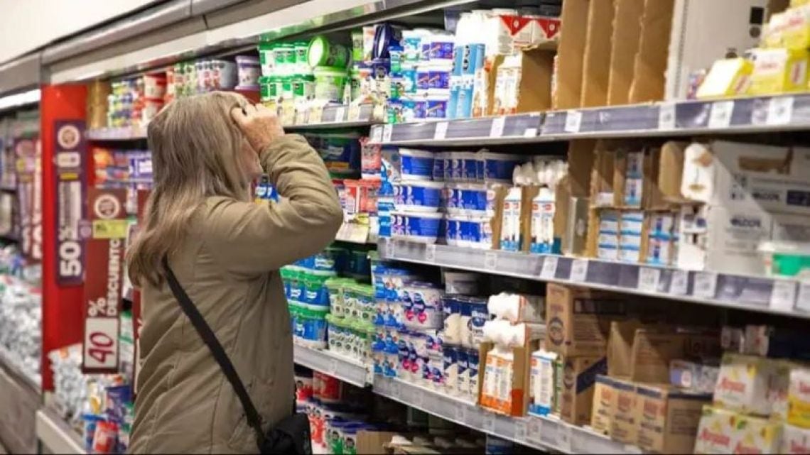 El financiamiento se volvió la regla y no la excepción para comprar comida: el 88,8% de los hogares debió recurrir a alguna modalidad de crédito en septiembre