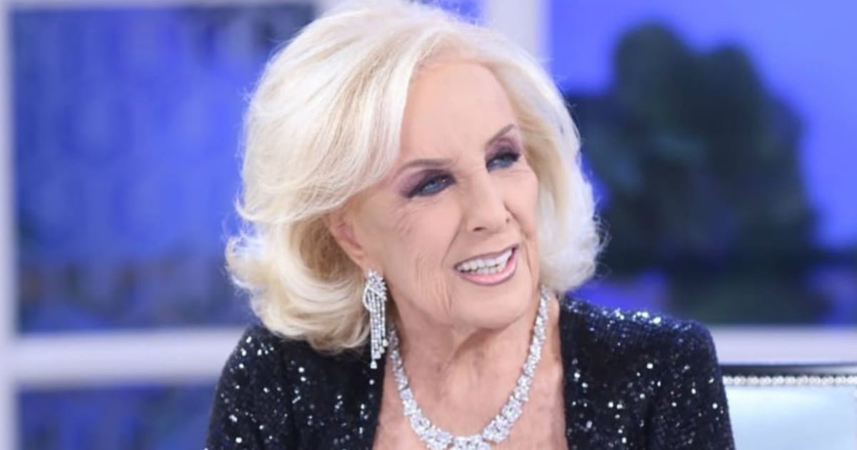 Mirtha ya está en casa: la abuela de la tele argentina volvió a su sillón después de casi tres semanas en el sanatorio