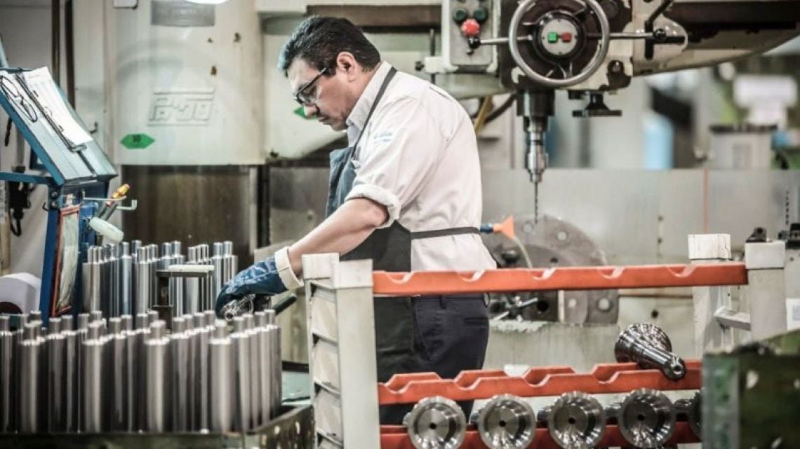 La industria se contrae dos años seguidos: 66.262 empleos registrados menos a nivel país