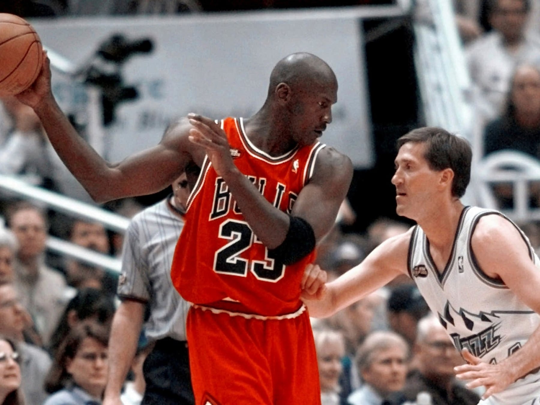 Catorce millones por la ropa con la que Jordan cerró su última corona