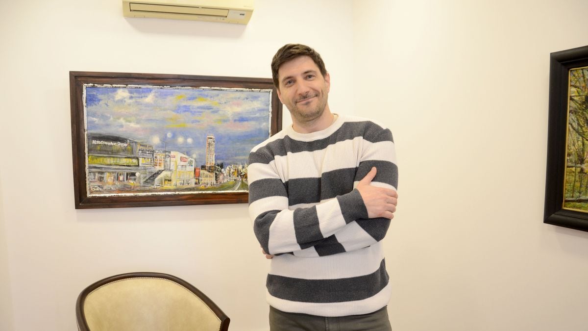 Una década de burlas y empujones, seis años de facultad y un diploma sobresaliente: la historia de Esteban, el primer abogado hipoacúsico de la Patagonia