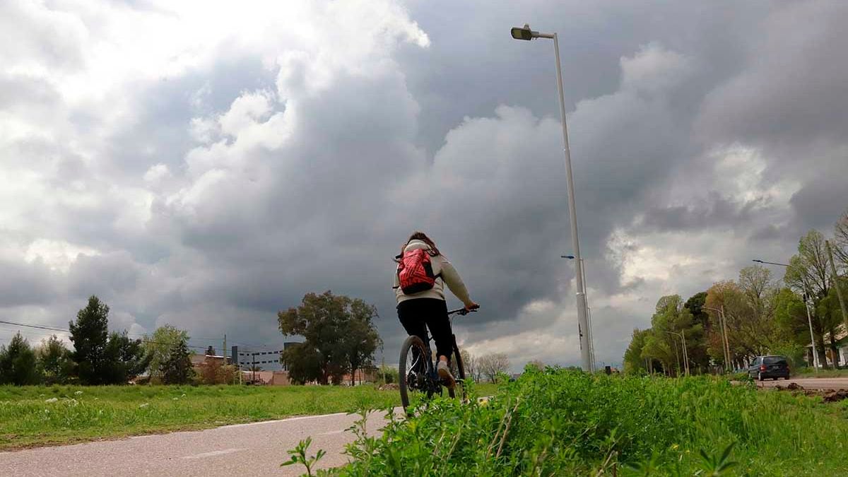 Una semana entre nubes y paraguas: Neuquén se prepara para un fin de semana pasada por agua