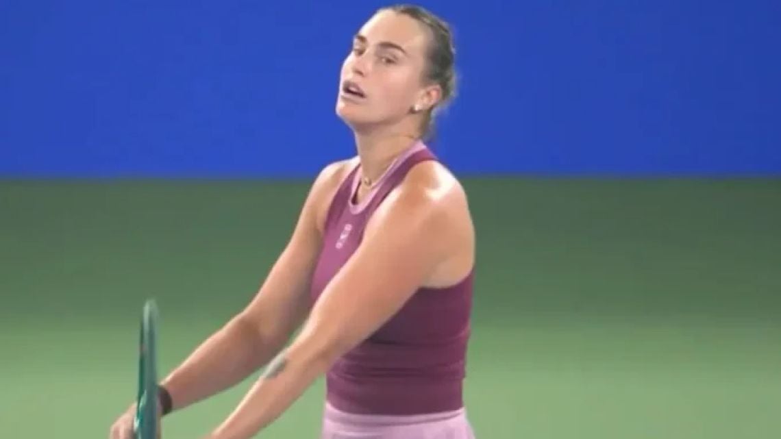 Li la volteó a Sabalenka en Wuhan y la dejó sin defensa: la uno se va en el debut