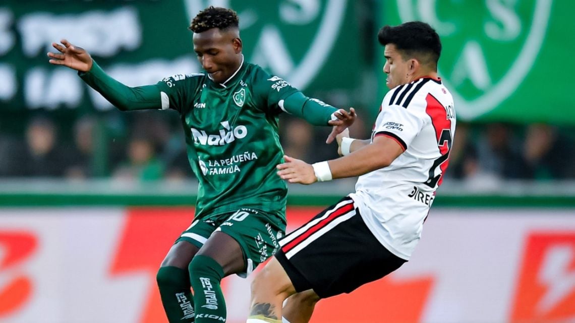 Junín lo gritó de memoria: Sarmiento bajó a River con un gol, un palo y mucha vergüenza ajena