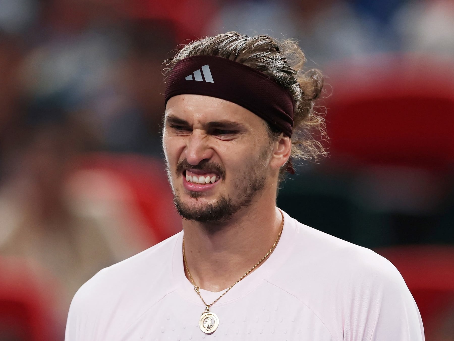 El número uno que ya no da más: Zverev se pinchó en Shanghái y aparece una final íntegramente española