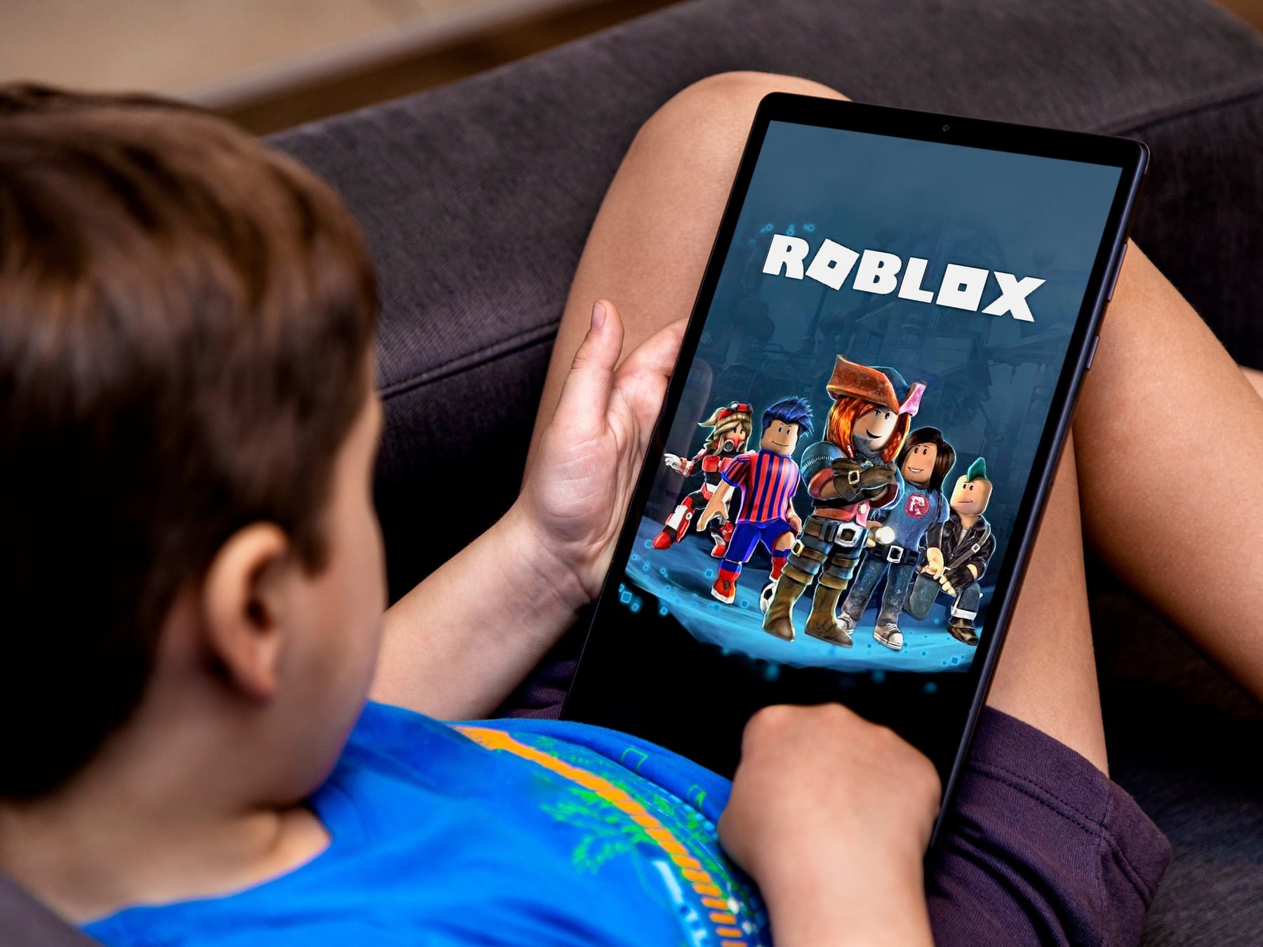 Roblox cumple veinte años y abre un debate incómodo: qué hacer con la plataforma que ya es la plaza digital de los chicos