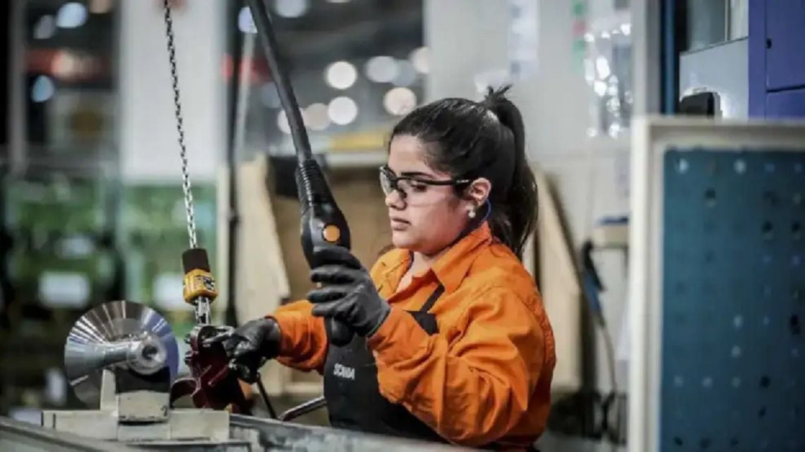 La actividad económica se estancó en agosto y dejó casi sin efeito la fuerte caída de julio