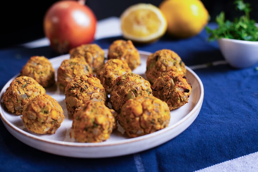 Bolitasveganas de garbanzos y brócoli: una receta horno para cenar