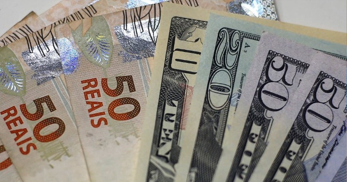 La devaluación del realaletizó los precios para los argentinos en Brasil